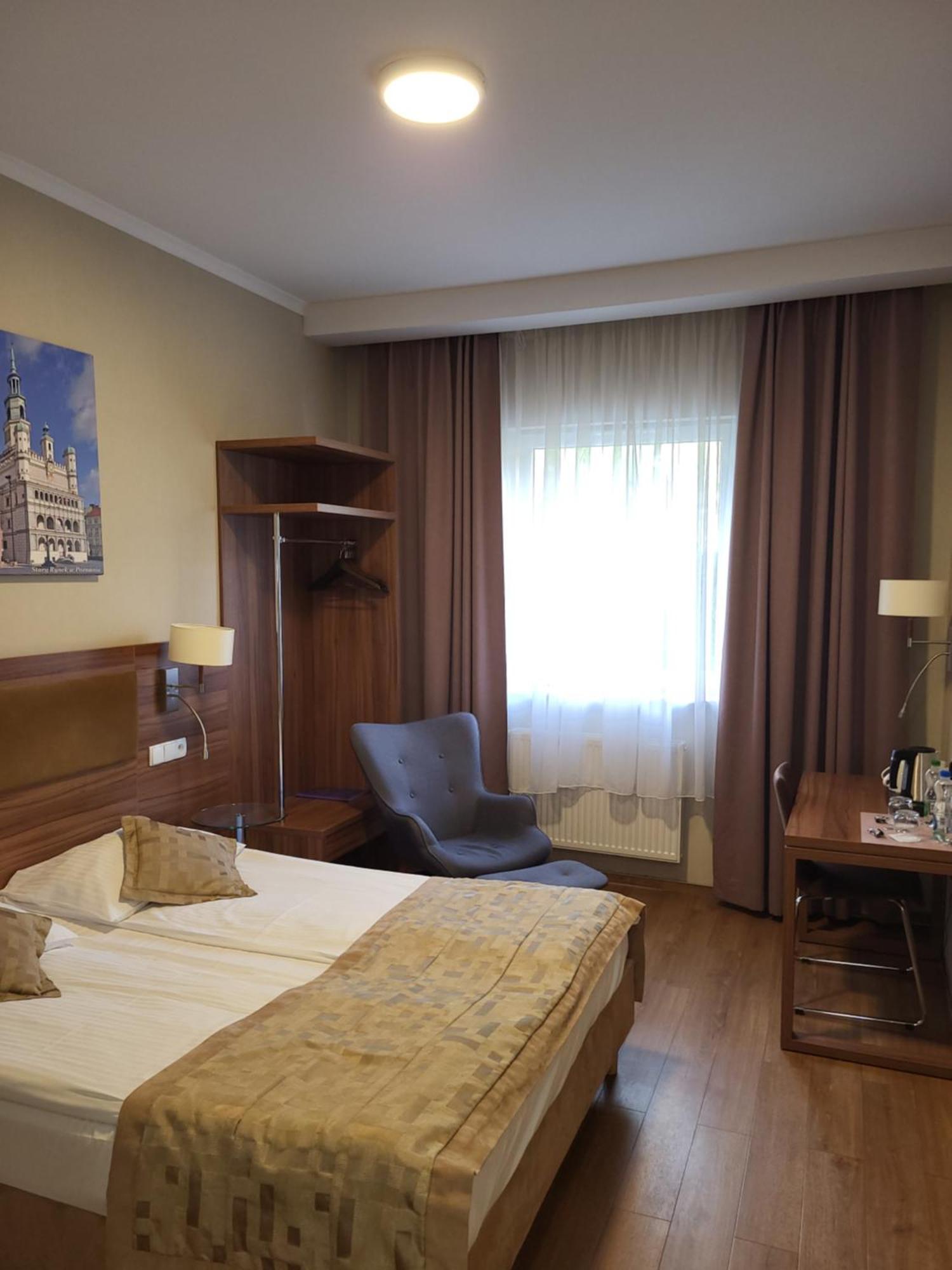 Topaz Centrum 3* Posen